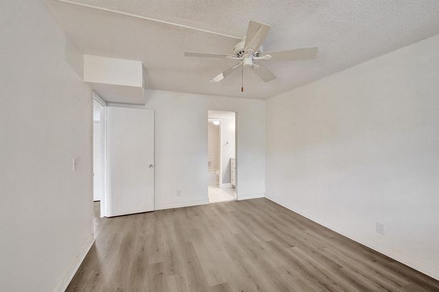 9470 Poinciana Place 308, Davie, FL 33324
