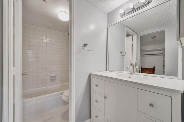 9470 Poinciana Place 308, Davie, FL 33324