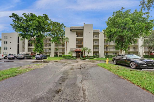 9470 Poinciana Place 308, Davie, FL 33324