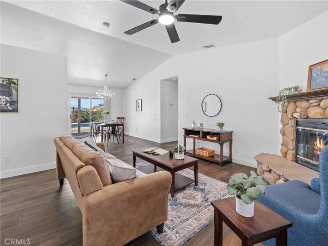 22163 Broken Lance Road, Apple Valley, CA 92307