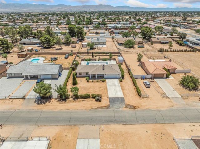 22163 Broken Lance Road, Apple Valley, CA 92307