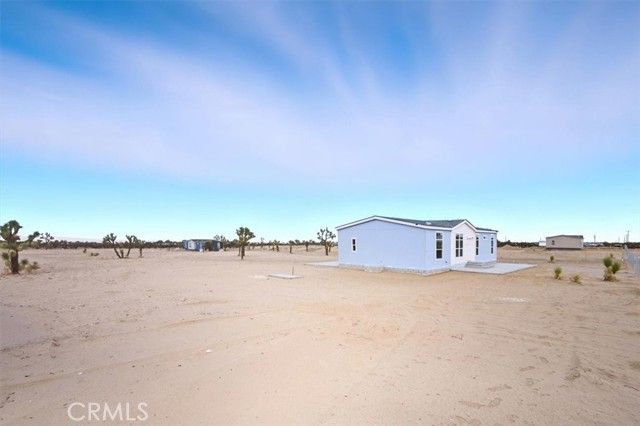 5430 Luna Road, Phelan, CA 92371