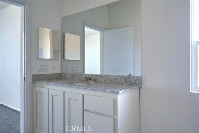 5430 Luna Road, Phelan, CA 92371