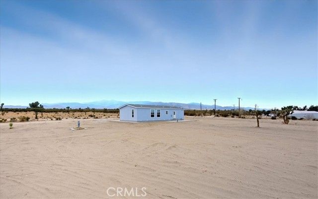 5430 Luna Road, Phelan, CA 92371