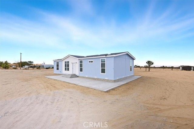 5430 Luna Road, Phelan, CA 92371