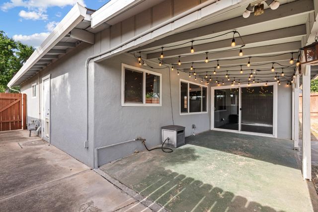 7206 Parish Way, Citrus Heights, CA 95621
