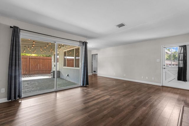 7206 Parish Way, Citrus Heights, CA 95621