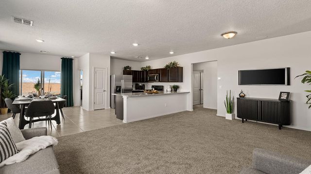 4 Seguro Court NW, Los Lunas, NM 87031