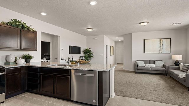 4 Seguro Court NW, Los Lunas, NM 87031