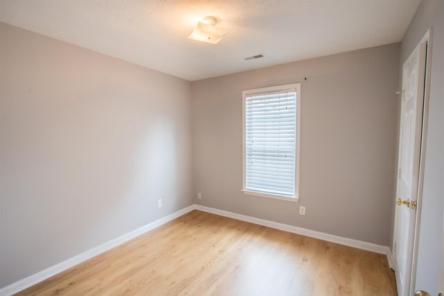 4054 Margo Cir, La Vergne, TN 37086