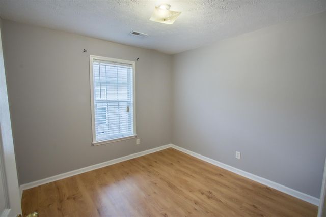 4054 Margo Cir, La Vergne, TN 37086