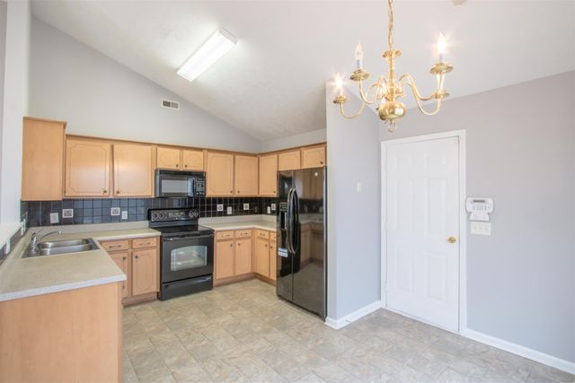 4054 Margo Cir, La Vergne, TN 37086