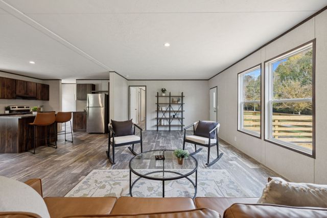 825 Gaulden Hollow Rd, Lafayette, TN 37083