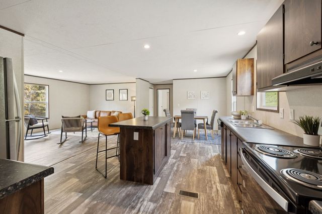 825 Gaulden Hollow Rd, Lafayette, TN 37083