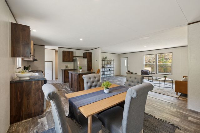 825 Gaulden Hollow Rd, Lafayette, TN 37083