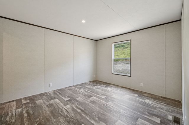 825 Gaulden Hollow Rd, Lafayette, TN 37083