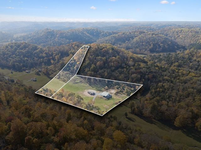 825 Gaulden Hollow Rd, Lafayette, TN 37083