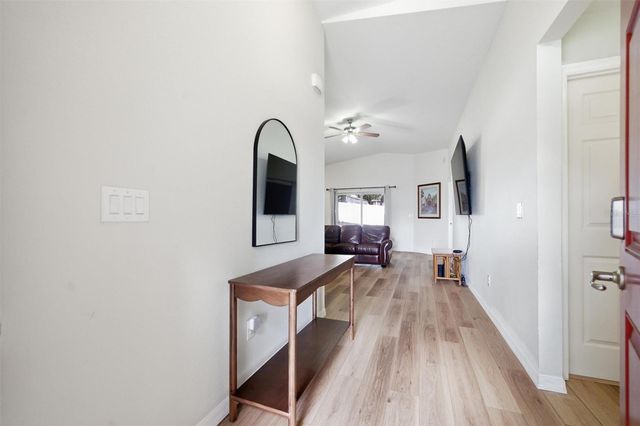 37142 HIGHLAND BLUFF CIRCLE, Dade City, FL 33523