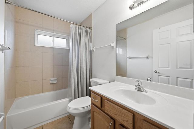 37142 HIGHLAND BLUFF CIRCLE, Dade City, FL 33523