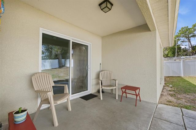 37142 HIGHLAND BLUFF CIRCLE, Dade City, FL 33523