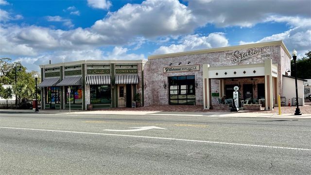 37142 HIGHLAND BLUFF CIRCLE, Dade City, FL 33523