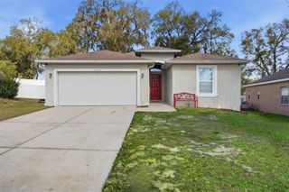 37142 HIGHLAND BLUFF CIRCLE, Dade City, FL 33523