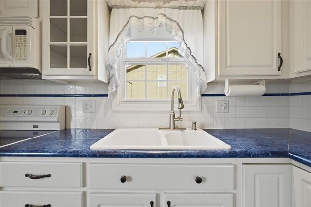 5403 Hazen Avenue, Kansas City, KS 66106