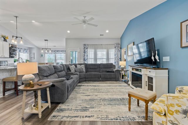 3708 Park Pointe Ave., Little River, SC 29566