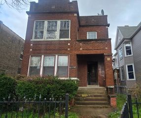 7530 S Eggleston Avenue, Chicago, IL 60620