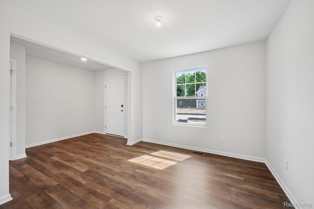 4311 Oak Street, Grand Blanc Charter Township, MI 48439