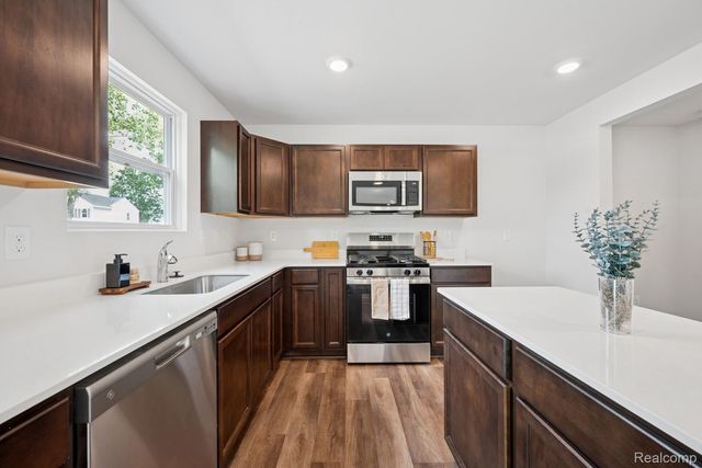 4311 Oak Street, Grand Blanc Charter Township, MI 48439