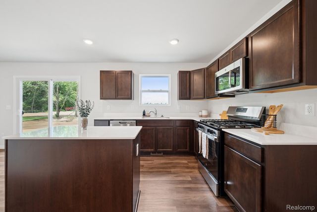 4311 Oak Street, Grand Blanc Charter Township, MI 48439