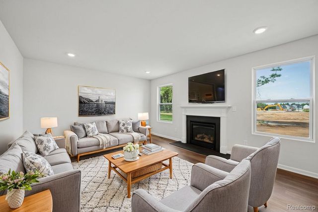 4311 Oak Street, Grand Blanc Charter Township, MI 48439