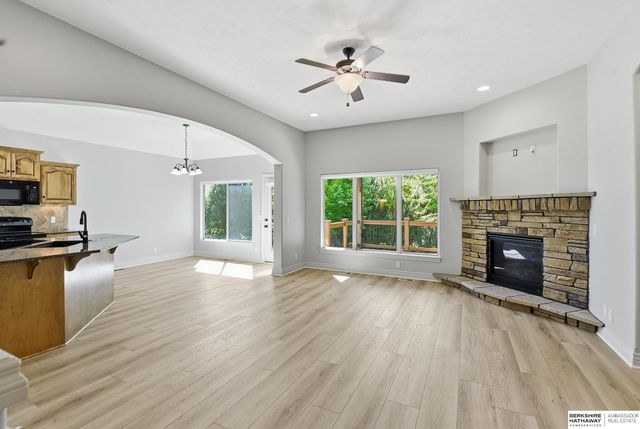 18407 Cuming Circle, Elkhorn, NE 68022