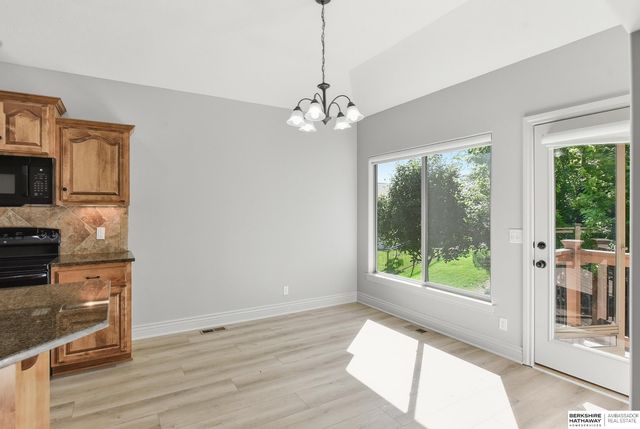 18407 Cuming Circle, Elkhorn, NE 68022
