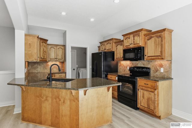 18407 Cuming Circle, Elkhorn, NE 68022