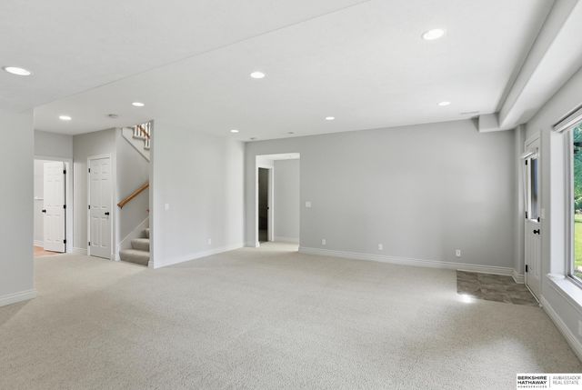 18407 Cuming Circle, Elkhorn, NE 68022
