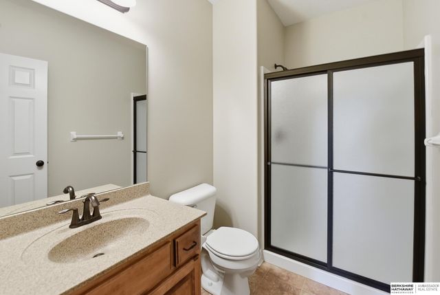 18407 Cuming Circle, Elkhorn, NE 68022