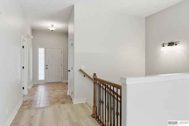 18407 Cuming Circle, Elkhorn, NE 68022