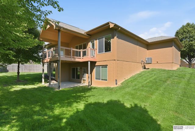 18407 Cuming Circle, Elkhorn, NE 68022