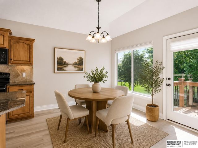 18407 Cuming Circle, Elkhorn, NE 68022