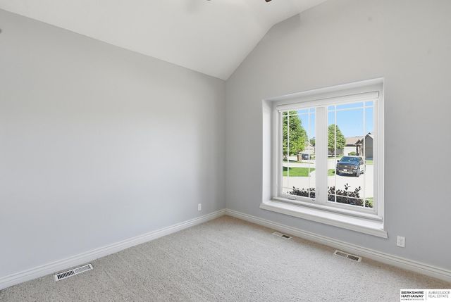 18407 Cuming Circle, Elkhorn, NE 68022