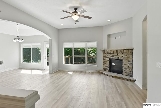 18407 Cuming Circle, Elkhorn, NE 68022