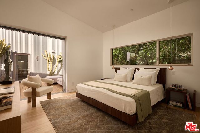 1028 Pleasantview Avenue, Los Angeles, CA 90291