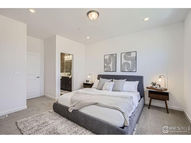 2809 Bear Springs Cir, Longmont, CO 80503