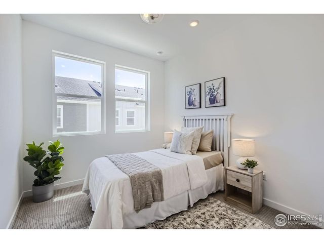 2809 Bear Springs Cir, Longmont, CO 80503