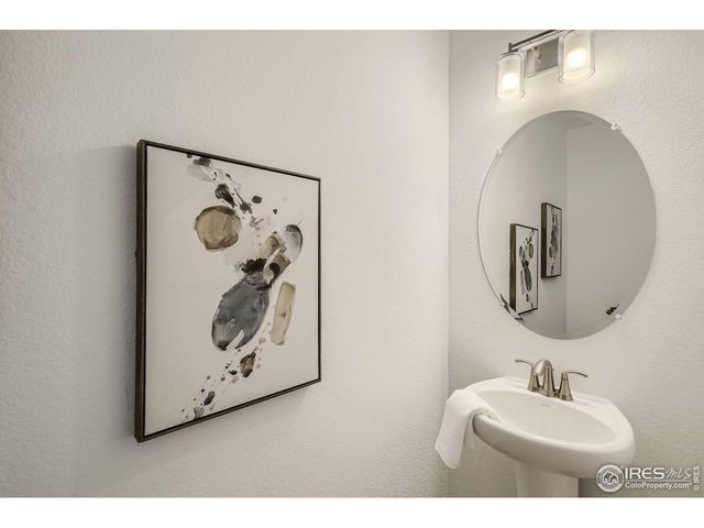 2809 Bear Springs Cir, Longmont, CO 80503