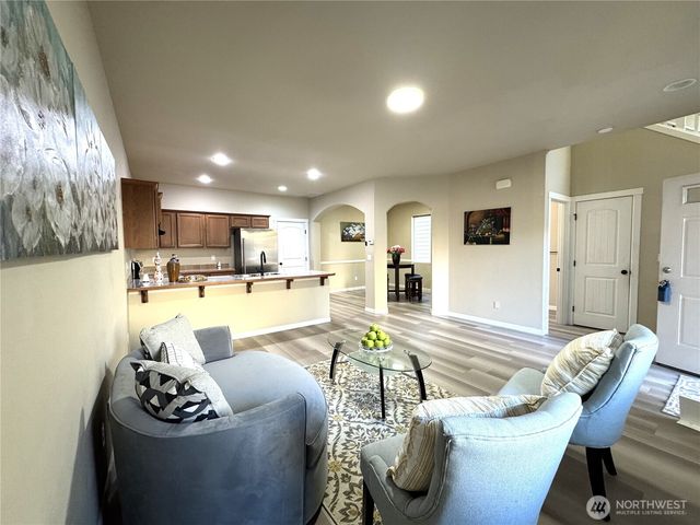 367 Graham Avenue NE, Renton, WA 98059