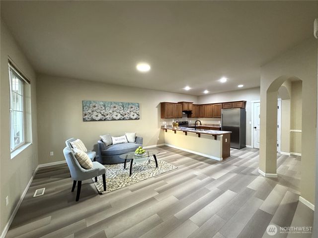 367 Graham Avenue NE, Renton, WA 98059