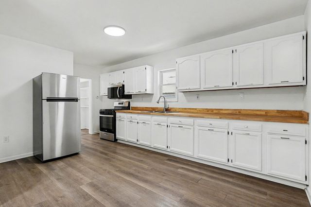 732 S Madison Avenue, Bay City, MI 48708